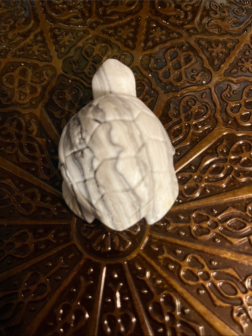 White Marble Effect Turtle Decor for Reptile Habitat